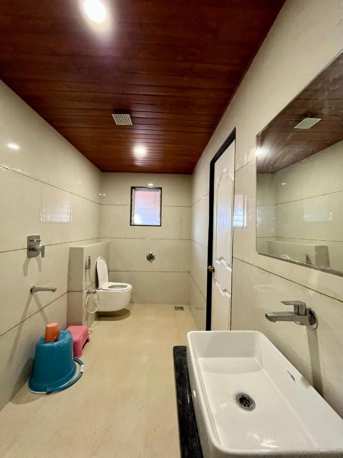 Hotel Jeet Paradise Phaltan Bagian luar foto