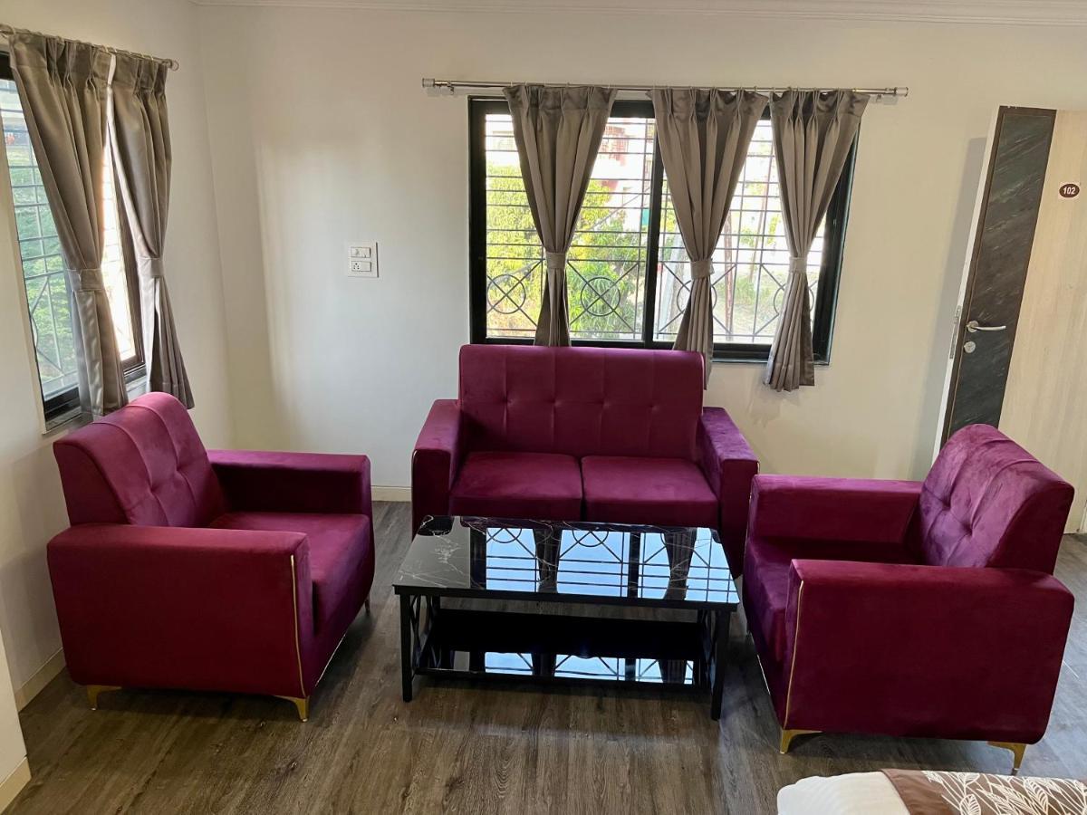 Hotel Jeet Paradise Phaltan Bagian luar foto