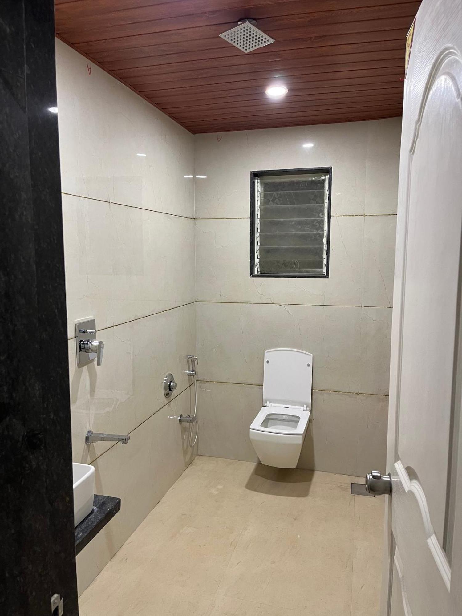 Hotel Jeet Paradise Phaltan Bagian luar foto