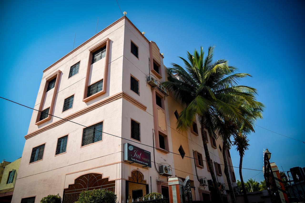 Hotel Jeet Paradise Phaltan Bagian luar foto